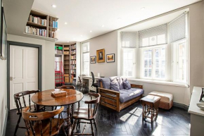 Book Lovers' West End Home